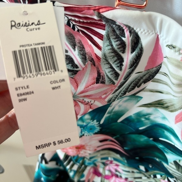 Raisins Curve WHITE MULTI Plus Size Protea Haute Bloom Tankini Swim Top NWT - Picture 13 of 16